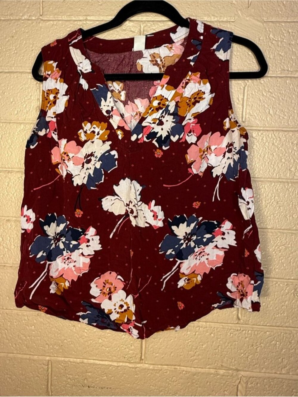 Old Navy Burgundy Floral V-Neck Sleeveless Camisole